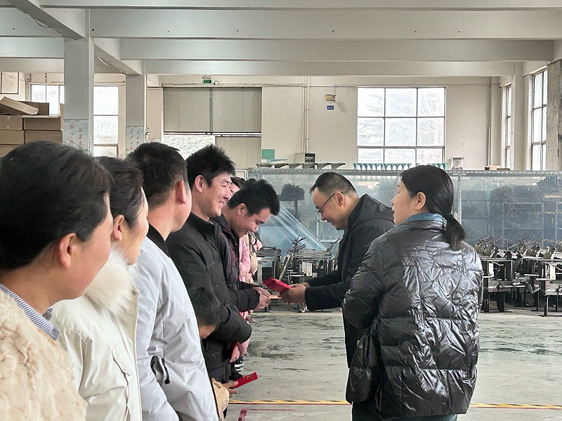 2024百華鞋業(yè)開工大吉！蓄勢起航，乘龍而上！