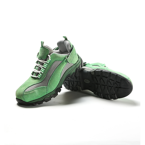 聽廠家聊聊：什么是防臭勞保鞋，答案來了！